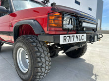 Load image into Gallery viewer, SOLD! &quot;Big Red&quot; Land Rover Discovery 3.9L V8

