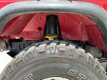 Load image into Gallery viewer, SOLD! &quot;Big Red&quot; Land Rover Discovery 3.9L V8
