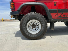 Load image into Gallery viewer, SOLD! &quot;Big Red&quot; Land Rover Discovery 3.9L V8
