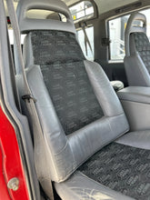 Load image into Gallery viewer, SOLD! &quot;Big Red&quot; Land Rover Discovery 3.9L V8
