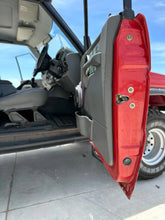 Load image into Gallery viewer, SOLD! &quot;Big Red&quot; Land Rover Discovery 3.9L V8
