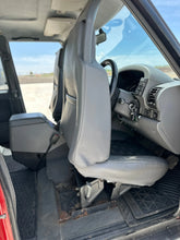 Load image into Gallery viewer, SOLD! &quot;Big Red&quot; Land Rover Discovery 3.9L V8

