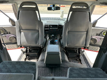 Load image into Gallery viewer, SOLD! &quot;Big Red&quot; Land Rover Discovery 3.9L V8

