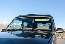 Load image into Gallery viewer, SOLD: 1998 &quot;The Syracuse&quot; Land Rover Discovery SD
