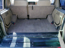 Load image into Gallery viewer, SOLD! 1999 &quot;The Green New Deal&quot; Land Rover Discovery
