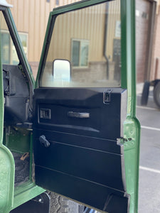 SOLD:  1994 "Barnsley" Defender 110