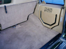 Load image into Gallery viewer, SOLD! 1999 &quot;The Green New Deal&quot; Land Rover Discovery
