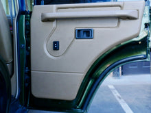 Load image into Gallery viewer, SOLD! 1999 &quot;The Green New Deal&quot; Land Rover Discovery
