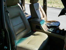 Load image into Gallery viewer, SOLD! 1999 &quot;The Green New Deal&quot; Land Rover Discovery
