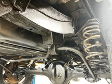 Load image into Gallery viewer, SOLD: 1998 &quot;The Syracuse&quot; Land Rover Discovery SD

