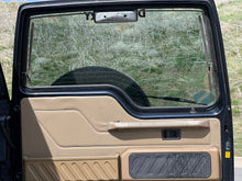 Load image into Gallery viewer, SOLD: 1998 &quot;The Syracuse&quot; Land Rover Discovery SD
