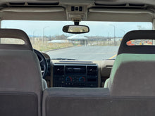 Load image into Gallery viewer, SOLD: 1998 &quot;The Syracuse&quot; Land Rover Discovery SD

