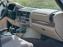 Load image into Gallery viewer, SOLD: 1998 &quot;The Syracuse&quot; Land Rover Discovery SD
