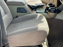 Load image into Gallery viewer, SOLD: 1998 &quot;The Syracuse&quot; Land Rover Discovery SD
