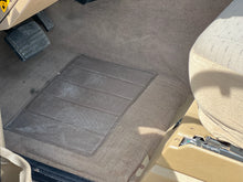 Load image into Gallery viewer, SOLD: 1998 &quot;The Syracuse&quot; Land Rover Discovery SD
