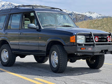 Load image into Gallery viewer, SOLD: 1998 &quot;The Syracuse&quot; Land Rover Discovery SD
