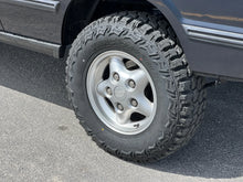 Load image into Gallery viewer, SOLD: 1998 &quot;The Syracuse&quot; Land Rover Discovery SD
