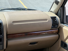 Load image into Gallery viewer, SOLD: 1998 &quot;The Syracuse&quot; Land Rover Discovery SD
