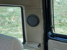 Load image into Gallery viewer, SOLD: 1998 &quot;The Syracuse&quot; Land Rover Discovery SD
