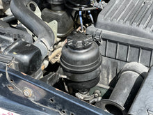 Load image into Gallery viewer, SOLD: 1998 &quot;The Syracuse&quot; Land Rover Discovery SD
