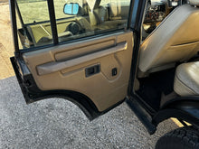 Load image into Gallery viewer, SOLD! &quot;The Liverpool&quot; Land Rover Discovery Premium 300 TDi
