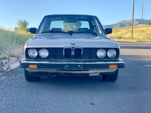 Load image into Gallery viewer, SOLD! 1988 BWM E28 535i
