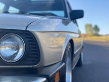 Load image into Gallery viewer, SOLD! 1988 BWM E28 535i

